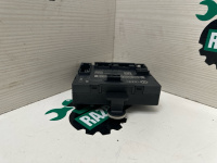 Audi / A6 / Блок управления двери