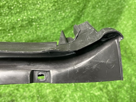 Mercedes-Benz / 300E / Водосток