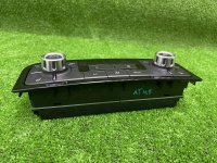 Volkswagen / Touareg / Блок управления климат-контролем