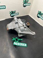 Audi / Q7 / Подушка двигателя