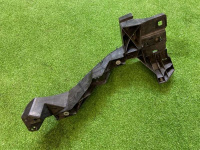 Audi / Q7 / Крепление фары