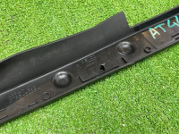 Audi / A4 / Пыльник крыла