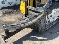 Audi / Q8 / Боковина