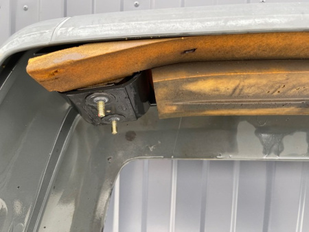 Mercedes-Benz / 260E / Бампер