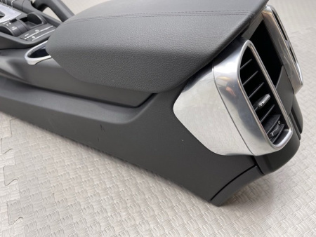 Porsche / Cayenne / Консоль центральная