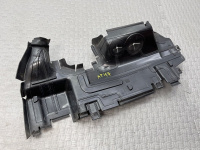 Audi / Q8 / Воздуховод радиатора