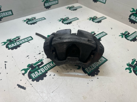 BMW / 1-Series / Суппорт тормозной