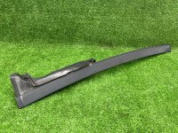 Mercedes-Benz / 190e / Молдинг стекла