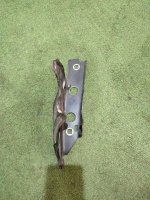 Audi / A6 / Петля капота