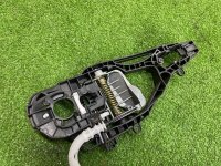 BMW / 7-Series / Кронштейн ручки двери