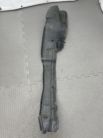 Mercedes-Benz / E-Class / Подкрылок
