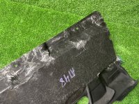 Mercedes-Benz / 190e / Подкапотный пластик