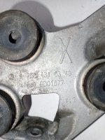 Mercedes-Benz / GLC 250d 4-matic / Кронштейн блока ABS