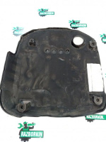 Audi / A6 / Декоративная крышка двигателя