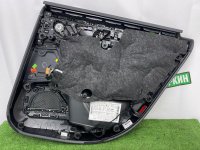 Audi / A6 / Обшивка двери