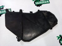 Audi / Q7 / Крышка предохранителей