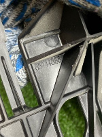 Chevrolet / Tahoe / Кронштейн