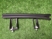 Chevrolet / Tahoe / Направляющая стекла двери