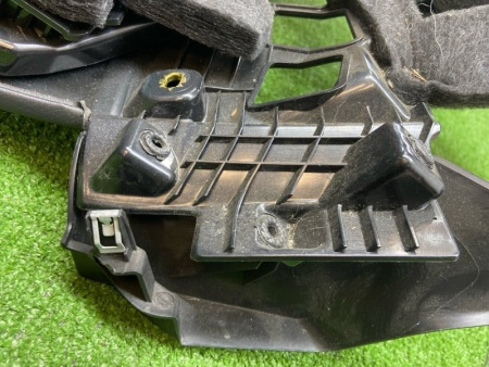 Audi / Q8 / Накладка на торпедо