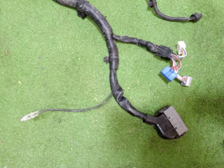 Mitsubishi / Outlander / Проводка двигателя