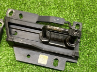 Audi / A5 / Скоба капота