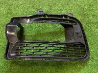 Land Rover / Range Rover Sport / Решетка противотуманки