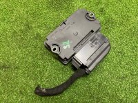 Volkswagen / Touareg / Блок управления стояночного тормоза Volkswagen / Touareg / Блок управления стояночного тормоза