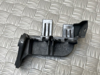 Audi / A6 / Кронштейн