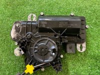 Volkswagen / Touareg / Доводчик двери багажника Volkswagen / Touareg / Доводчик двери багажника