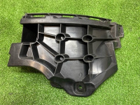 Audi / Q8 / Кронштейн бампера