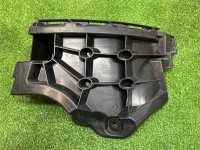 Audi / Q8 / Кронштейн бампера