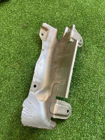 Audi / Q7 / теплозащитный экран