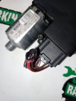 Audi / Q7 / Моторчик люка