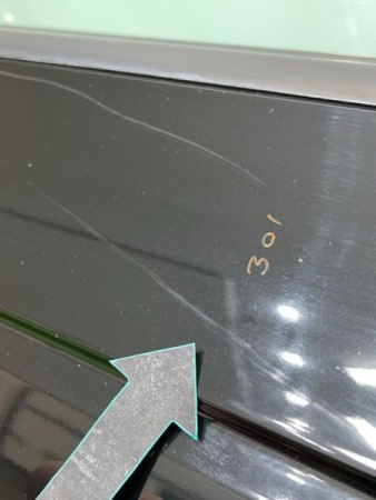 Audi / A4 / Дверь боковая