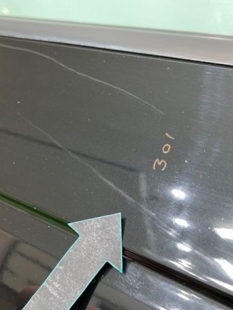Audi / A4 / Дверь боковая