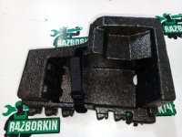 Audi / A6 / Ящик для инструментов