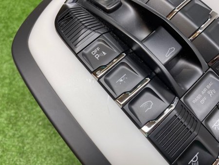 Porsche / Cayenne / Плафон подсветки салона