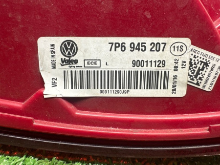 Volkswagen / Touareg / Фонарь задний