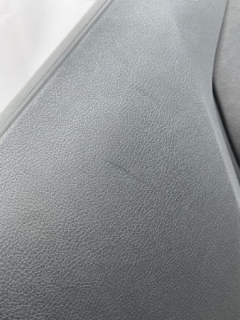 Volkswagen / Touareg / Обшивка двери