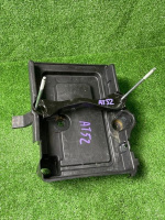 Ford / EXPLORER / Крепление аккумулятора