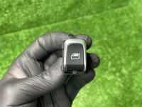 Audi / A6 / Кнопка стеклоподъемника