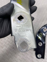 Porsche / Cayenne / Петля капота