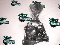 Volvo / S60 / Кронштейн навесного оборудования