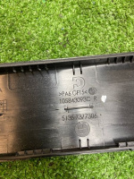 BMW / 7-Series / накладка направляющей стойки стекла