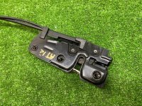 Audi / Q7 / Замок капота