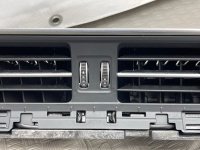 Audi / A6 / Дефлектор обдува салона