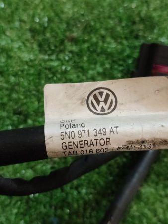 Volkswagen / Tiguan / Провод генератора