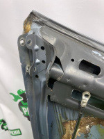 Mercedes-Benz / 190e / Капот