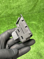 Audi / A6 / Кнопка открытия багажника