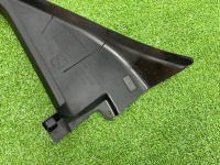 Audi / A6 / Облицовка проема стекла двери